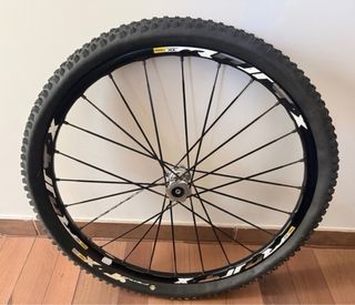 Ruedas 27,5” Mavic Crossmax XL Lefty Supermax.