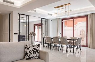 Chalet en alquiler en Nueva Andalucía centro en Marbella