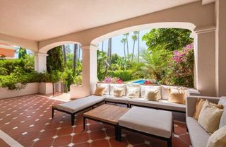 Chalet en alquiler en Nueva Andalucía centro en Marbella