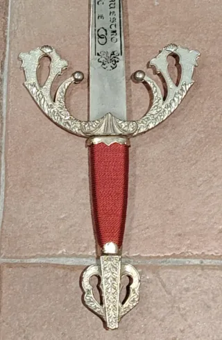 Espada decorativa artesanal
