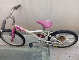 Bicicleta infantil Btwin rosa