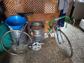 Bicicleta de carretera Peugeot azul