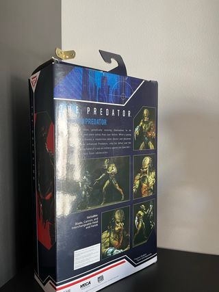 Figura Predator Assassin Deluxe Action
