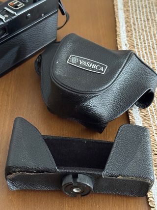 Yashica MG-1 Cámara Telemétrica 35mm