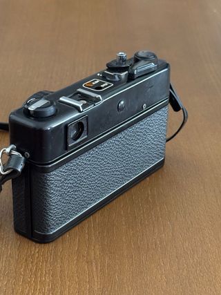 Yashica MG-1 Cámara Telemétrica 35mm