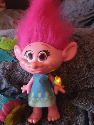Muñeca Troll Interactiva Poppy