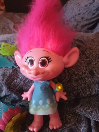 Muñeca Troll Interactiva Poppy