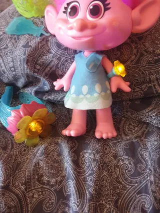 Muñeca Troll Interactiva Poppy