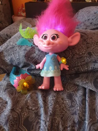 Muñeca Troll Interactiva Poppy
