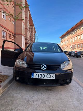 Volkswagen Golf 2004