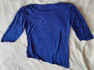 Camiseta azul asimétrica manga 3/4