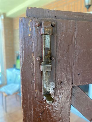 Mueble antiguo de madera