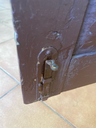 Mueble antiguo de madera