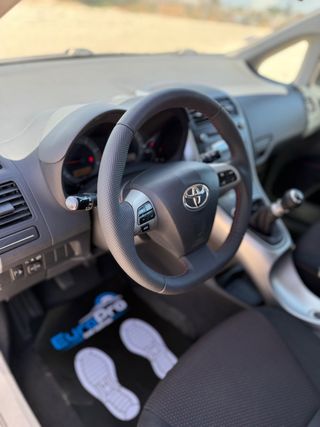 Toyota Auris Toyota Auris 1.4 D-4D Active Confortdrive