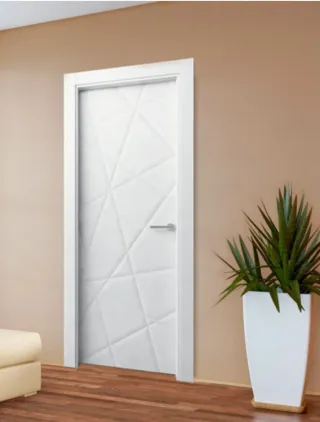 Puerta de madera blanca con diseño