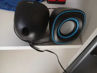 Altavoces Beisk Negros y Azules