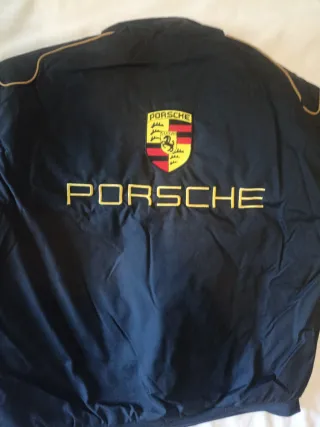 Giacca sportiva Porsche nera e oro