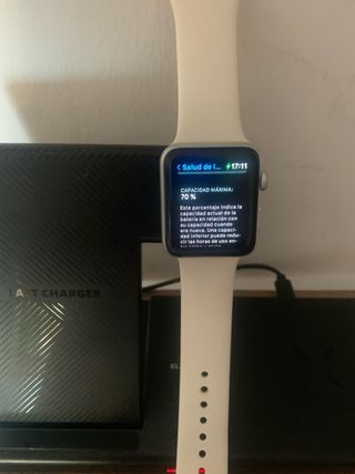 Apple Watch Serie 3 y base de carga