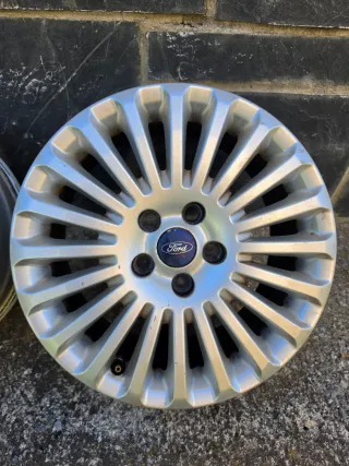 Llantas originales Ford 16”