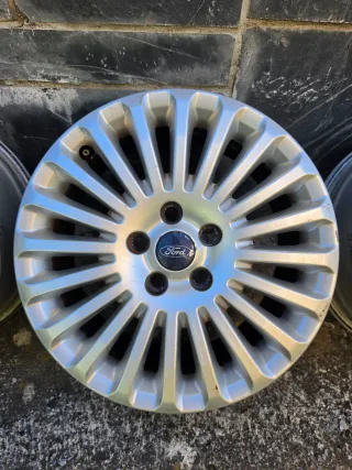 Llantas originales Ford 16”