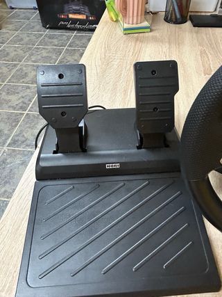 Volante Hori PS4/PS5 Negro/Plata