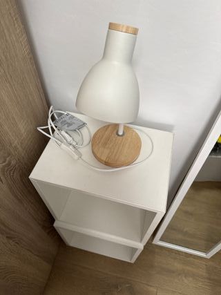 2 Cubos EKET + Lámpara + Espejo