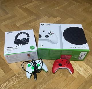 Xbox Series S + 2 Mandos + Cascos