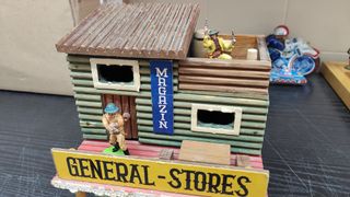 Edificio Far West General Stores + 6 soldatini