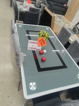 Comedor Mesa Cristal Negra y Sillas Blancas