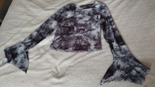 Camiseta estampada manga acampanada