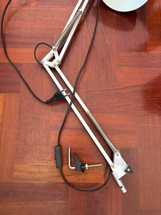 Flexo de metal y plástico plateado