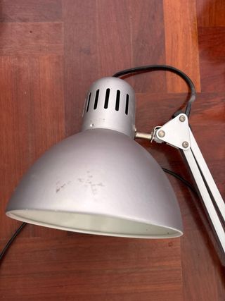 Flexo de metal y plástico plateado