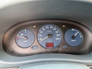 SE VENDE RENAULT KANGOO PAMPA 1.4 CON 176.000 KM