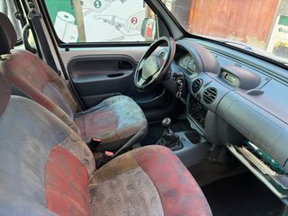 SE VENDE RENAULT KANGOO PAMPA 1.4 CON 176.000 KM