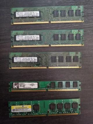 5x Módulos RAM DDR2 1GB 800MHz
