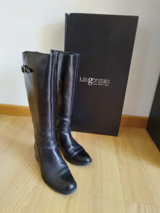 Botas altas de cuero negras