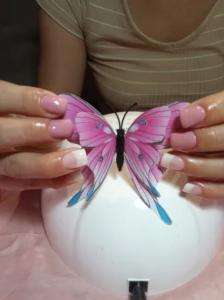 Masaje, uñas y micropimentacion