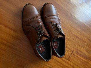 Zapatos de vestir Fluchos Marrones