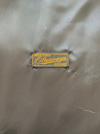 Abrigo de piel de zorro plateado