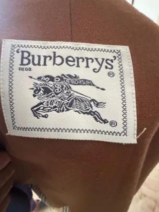 Gabardina Burberry Beige Mujer