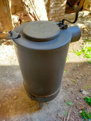 Estufa de leña antigua