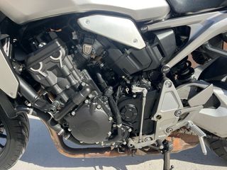 Honda CB1000R 2022 metalizada mate