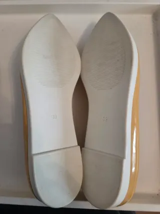 Zapatos planos Kiomi amarillos talla 39