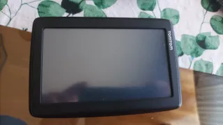 GPS TomTom con funda y cargador
