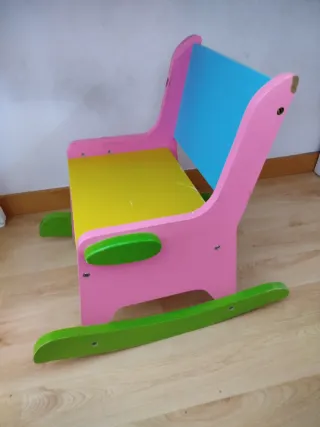 Silla infantil con cajón