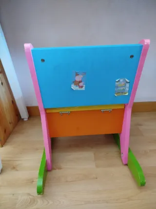 Silla infantil con cajón