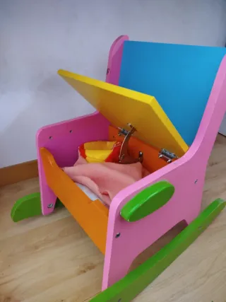 Silla infantil con cajón