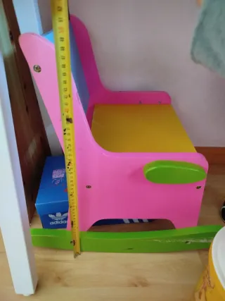 Silla infantil con cajón