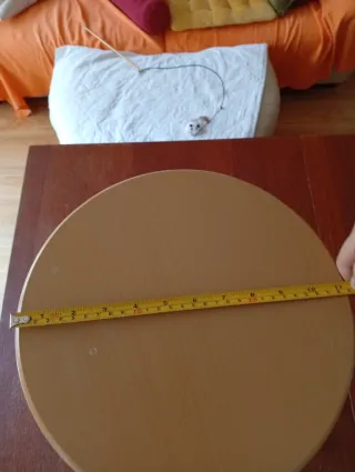 Sgabello pieghevole in legno e metallo