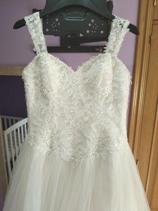 Vestido de Novia + Velo + Guantes